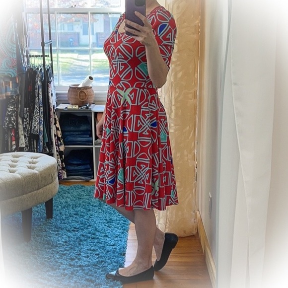 💕Beautiful Red Geometric Lularoe Nicole Fit & Flare Dress💕 - Picture 2 of 11
